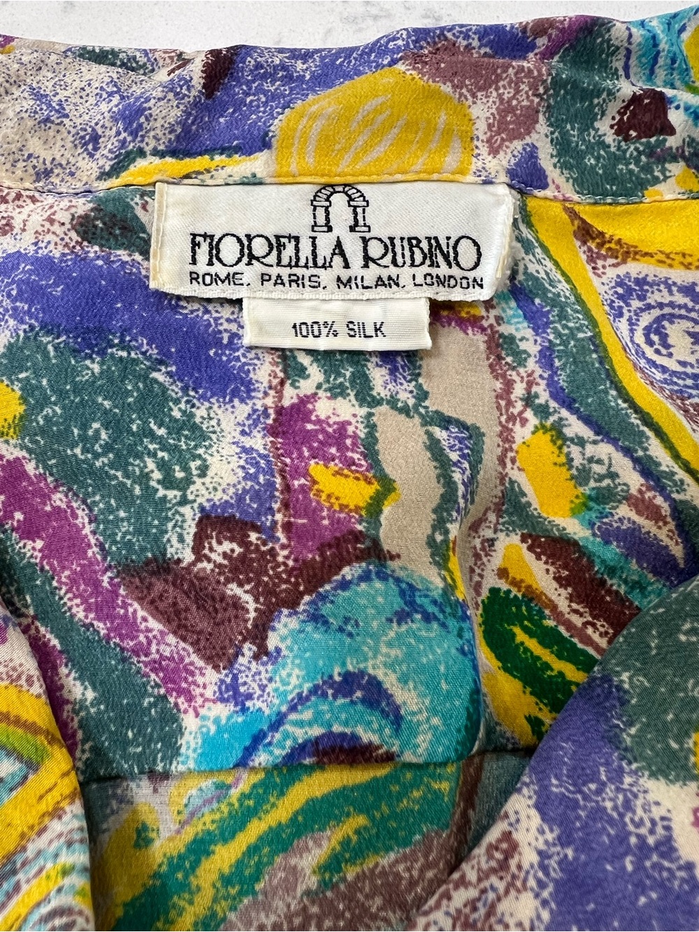 Vintage Fiorella Rubino 100% Silk Abstract Print Button Up Blouse 80s 90s